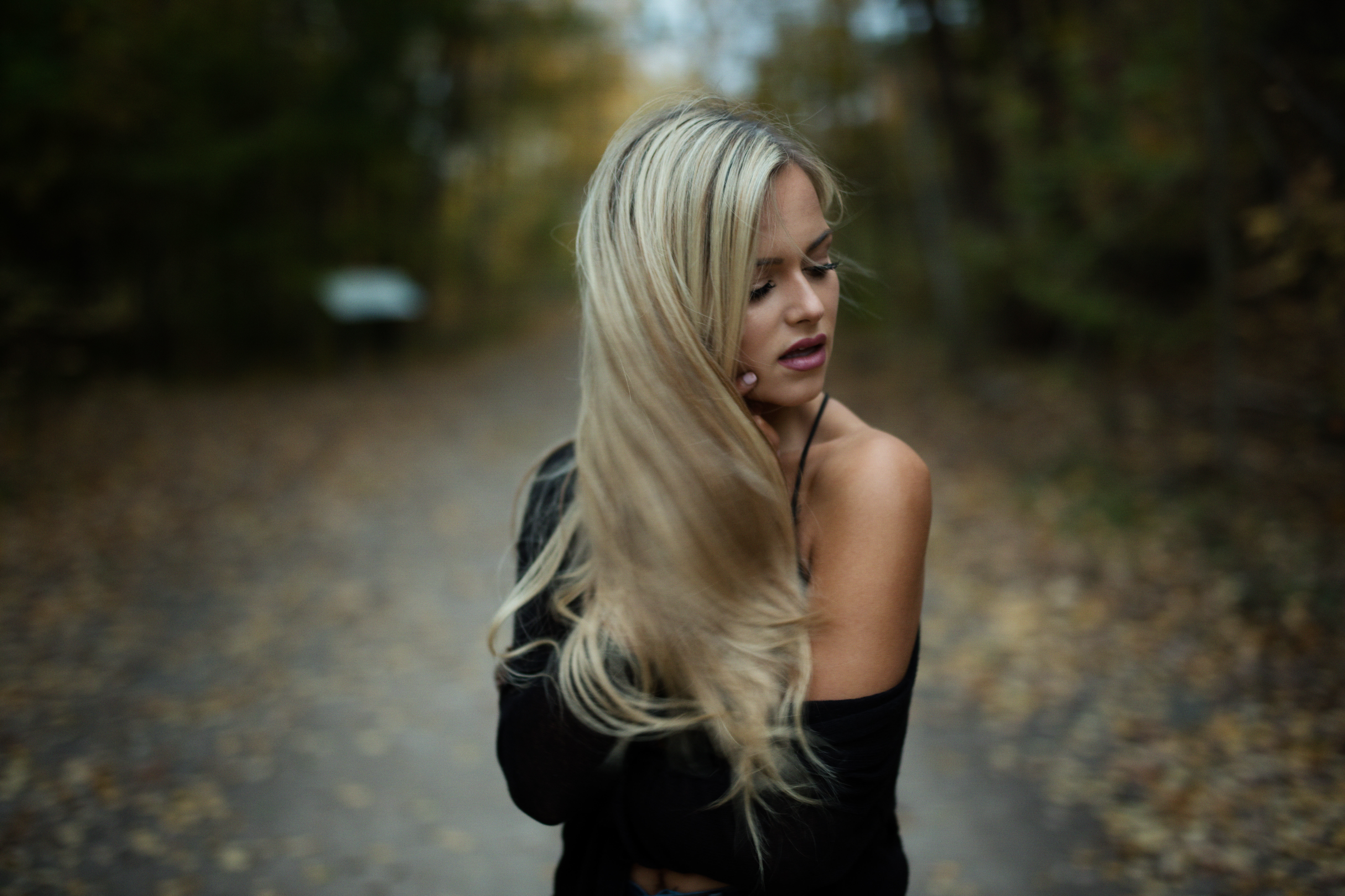 Фото Блондинок С Длинными Волосами Осенью