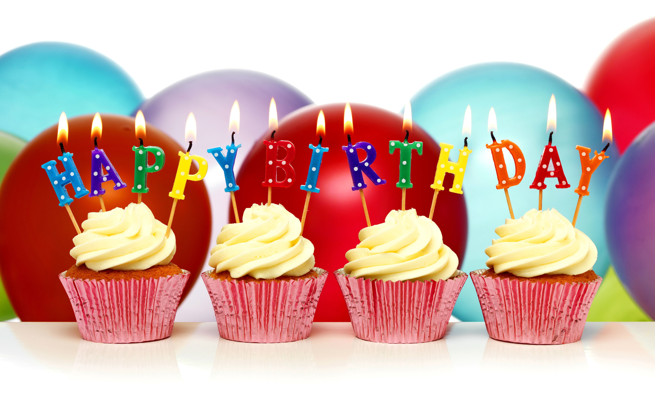 Обои для рабочего стола. шары, свечи, Happy Birthday, cupcake, кексы, День Рождения...