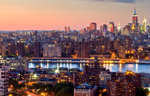 Картинка закат, город, огни, пролив, здания, Нью-Йорк, небоскребы, вечер, USA, США, Манхэттен, New York, Manhattan, NYC, …