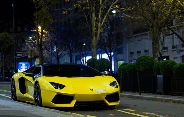 Картинка Lamborghini, supercar, paris, france, Yellow, LP700-4, Aventador, exotic