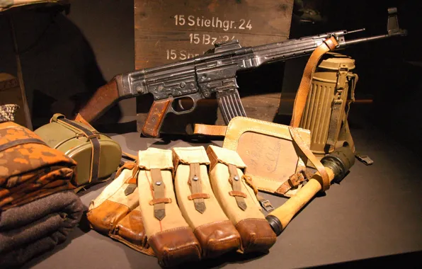 Картинка граната, автомат, амуниция, штурмовая винтовка, Sturmgewehr 44, StG 44