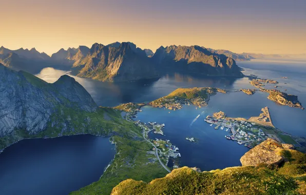 Картинка море, горы, дома, Норвегия, поселок, Лофотенские острова
