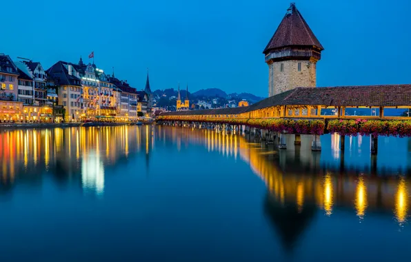Картинка мост, отражение, река, здания, башня, Швейцария, ночной город, Switzerland, Люцерн, Lucerne, Reuss River, мост Капельбрюкке, …