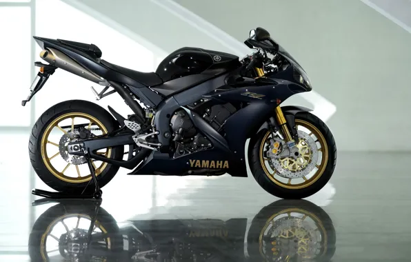 Картинка отражение, чёрный, мотоцикл, Yamaha, black, ямаха, YZF-R1