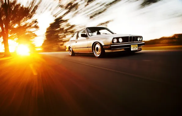 Картинка солнце, бмв, скорость, серебристый, BMW, блик, Coupe, front, E30, silvery, 3 Series
