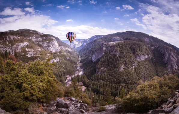 Картинка облака, деревья, природа, воздушный шар, скалы, Йосемити, Yosemite, California