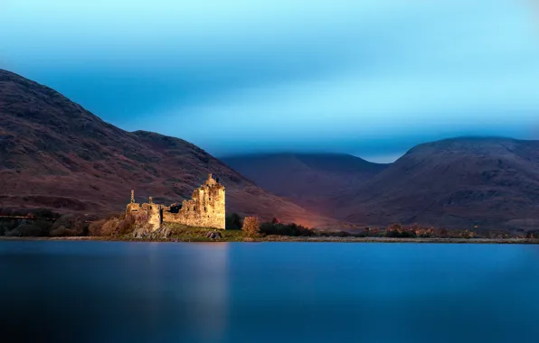 Картинка горы, озеро, Шотландия, Великобритания, дымка, lake, Scotland, Great Britain, Loch Awe, замок Килхурн, Kilchurn Castle