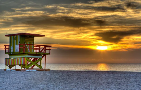 Картинка песок, море, пляж, небо, солнце, облака, закат, океан, Майами, вечер, вышка, домик, США, South Beach