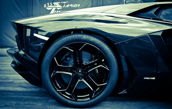 Картинка Lamborghini, колесо, диск, black, Aventador, lp700-4, ламборгини, авендатор, боковая часть