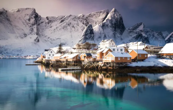 Картинка зима, море, снег, горы, дома, Норвегия, поселок, Лофотенские острова