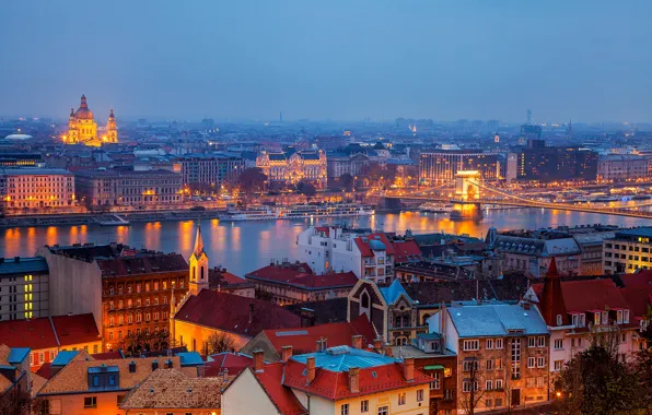 Картинка город, река, здания, дома, вечер, крыши, панорама, Венгрия, Будапешт, Budapest, Цепной мост