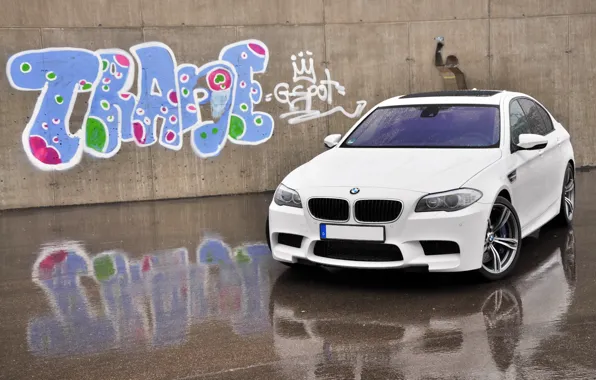 Картинка машина, авто, граффити, BMW, белая, F10