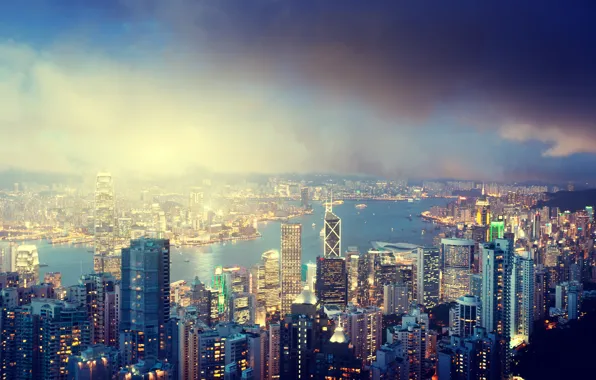 Картинка небо, облака, ночь, city, город, lights, огни, река, остров, здания, Гонконг, Китай, river, sky, night, …