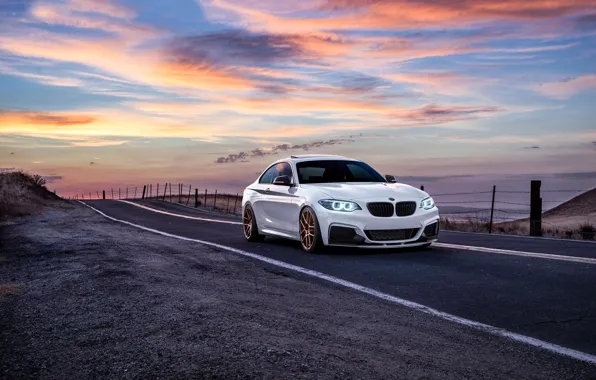 Картинка BMW, Car, Front, Sunset, White, Sunrise, Mountains, Road, Wheels, Avant, M235i, Garde, San Jose