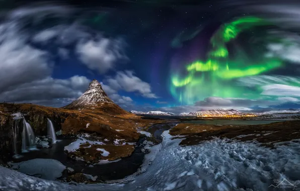 Картинка звезды, облака, снег, ночь, скалы, гора, водопад, северное сияние, вулкан, панорама, Исландия, Kirkjufell