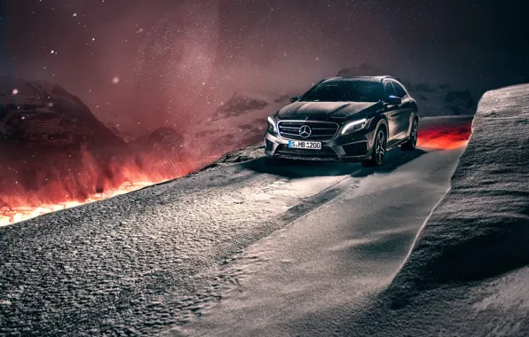 Картинка зима, снег, горы, ночь, Mercedes-Benz, кроссовер, GLA
