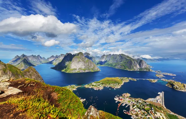 Картинка море, острова, облака, горы, побережье, дома, Норвегия, панорама, вид сверху, Лофотенские острова, Lofoten