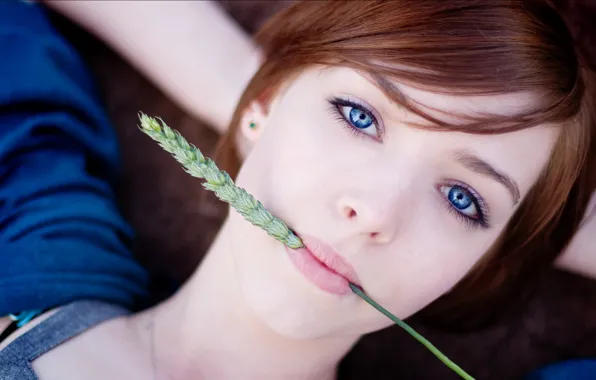 Картинка woman, blue eyes, beautiful, redhead, look