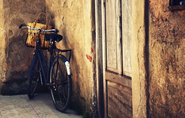 Картинка велосипед, дом, стена, корзина, двери