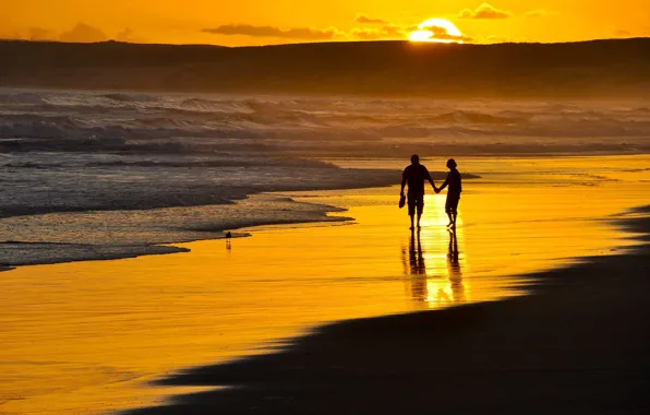 Картинка пляж, девушка, романтика, вечер, парень, двое, a romantic walk on the beach