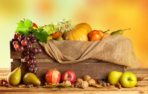 Картинка осень, яблоки, урожай, виноград, тыквы, фрукты, орехи, ящик, овощи, груши, мешковина