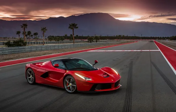 Картинка car, авто, Ferrari, суперкар, red, феррари, track, LaFerrari