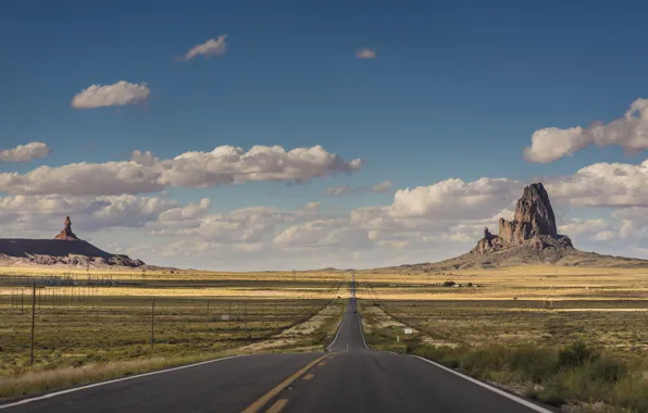 Картинка дорога, небо, облака, граница, Аризона, Юта, автомобили, линии электропередачи, Долина монументов, Соединенные Штаты