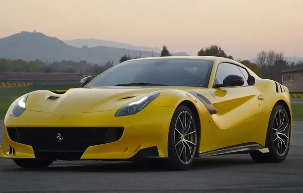 Картинка Ferrari, yellow, track, F12tdf