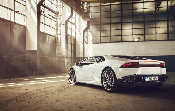 Картинка Lamborghini, White, Supercar, 2014, Rear, Huracan, LP610-4
