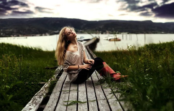 Картинка девушка, озеро, настроение