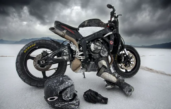 Картинка снег, лёд, арт, мотоцикл, шлем, Michal Salata