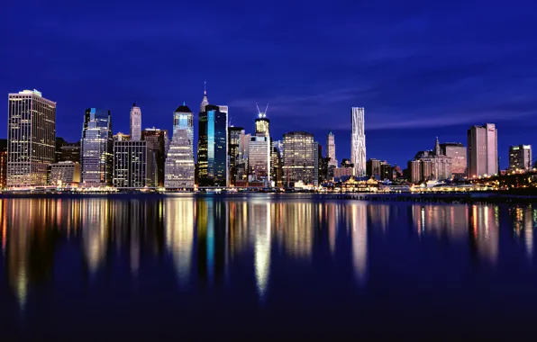 Картинка небо, ночь, огни, отражение, река, здания, Нью-Йорк, небоскребы, подсветка, USA, США, синее, мегаполис, New York