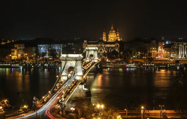 Картинка ночь, мост, огни, река, дома, фонари, набережная, Венгрия, Будапешт, Дунай, Цепной мост Сечени