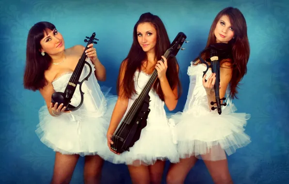 Картинка скрипка, инструменты, в белом, три девушки, violin group dolls