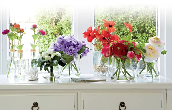 Картинка цветы, розы, интерьер, окно, бутоны, пионы, вазы, букеты, азиатский лютик, рананкулюсы, камод