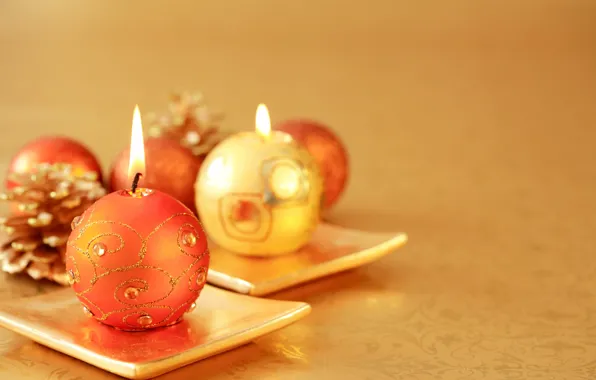 Картинка праздник, свечи, Новый Год, Рождество, декорации, шишки, золотые, свечки, подставки