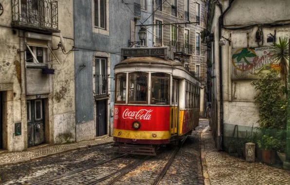 Картинка здания, трамвай, колея, Португалия, Coca-Cola, Лиссабон, городских