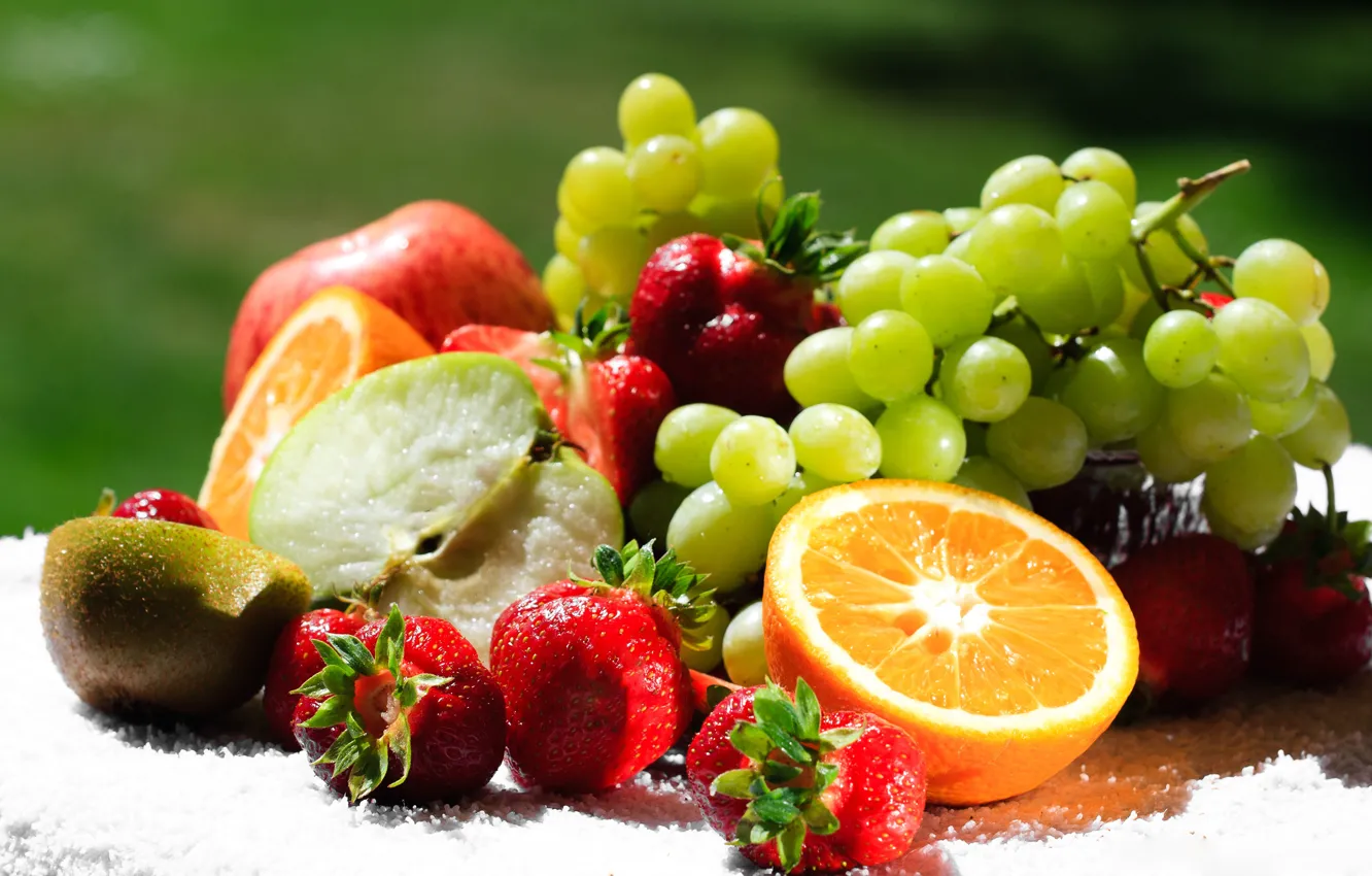 Фото обои ягоды, апельсин, еда, киви, клубника, виноград, фрукты