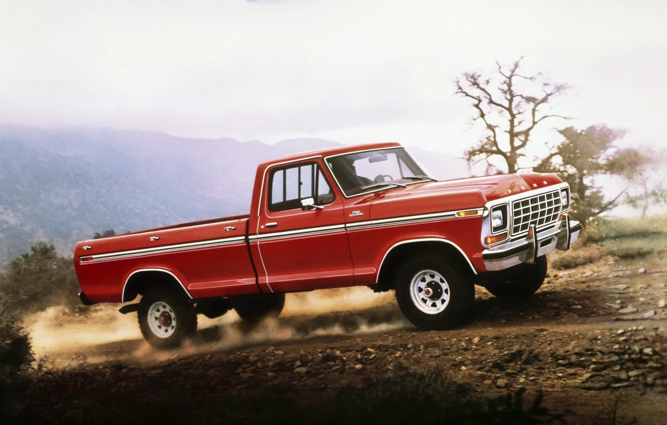 Фото обои дорога, небо, красный, Ford, пыль, форд, классика, пикап, ф-150, F-150, Ranger, 1978, рэйнджер