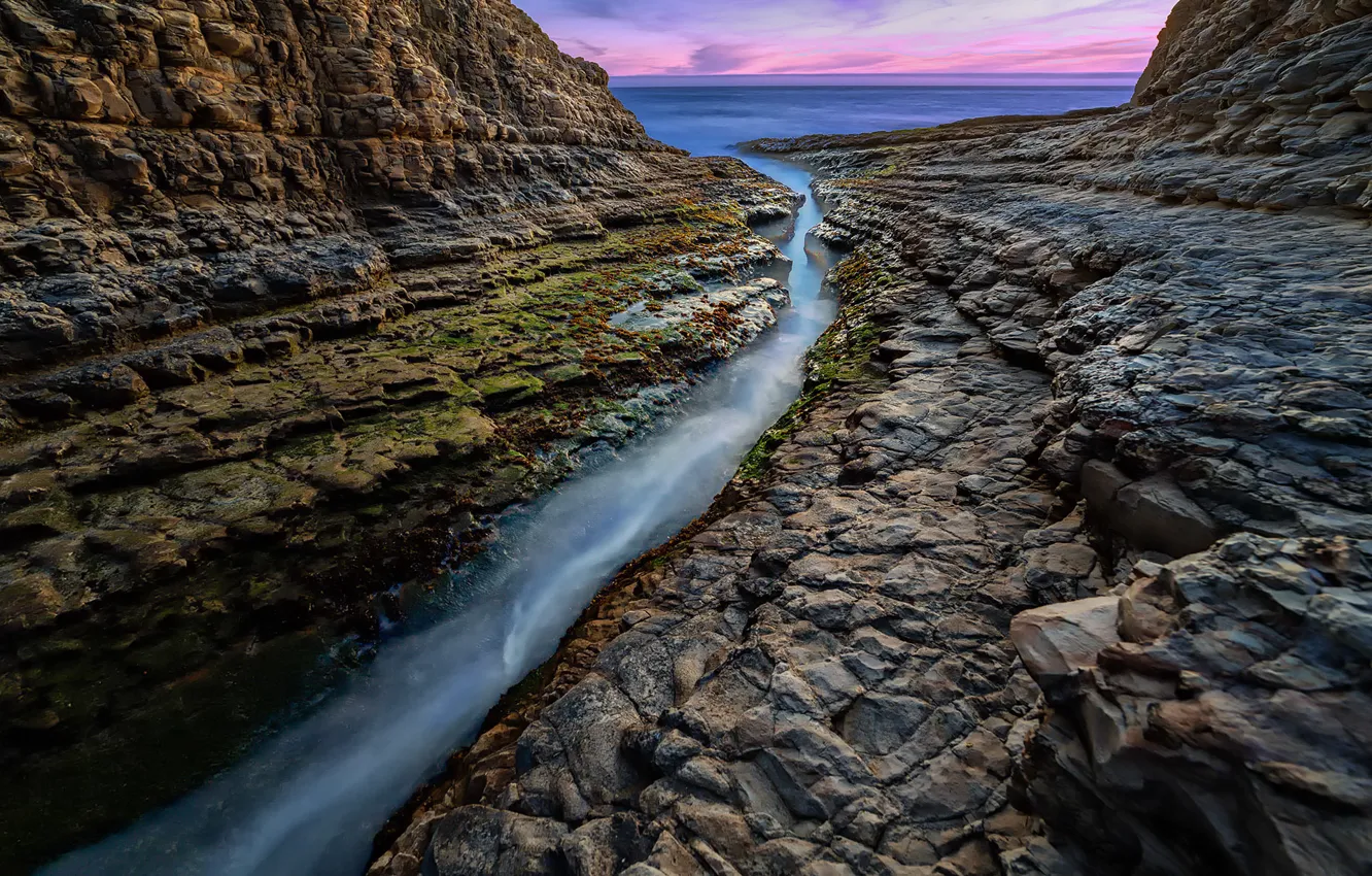 Фото обои вода, закат, камни, океан, скалы, Калифорния, трещина