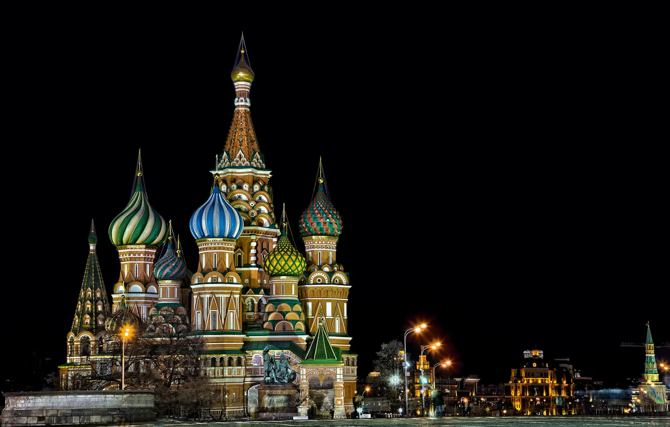 Фото обои ночь, огни, здание, фонари, Москва, Собор Василия Блаженного, архитектура, купола