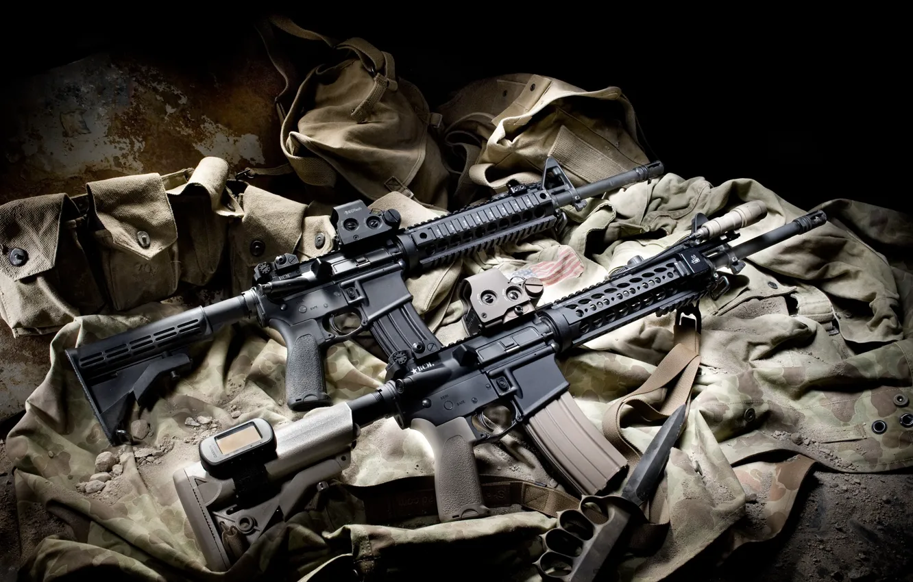 Фото обои нож, ткань, сумки, 2 штуки, AR-15, Автоматы, assault rifles. 