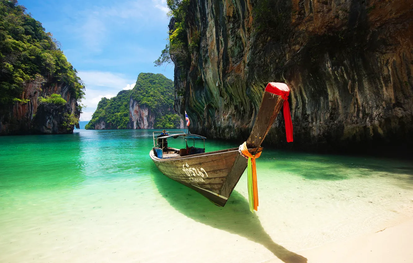 Фото обои песок, море, пляж, пейзаж, скалы, лодка, Тайланд, Пхукет
