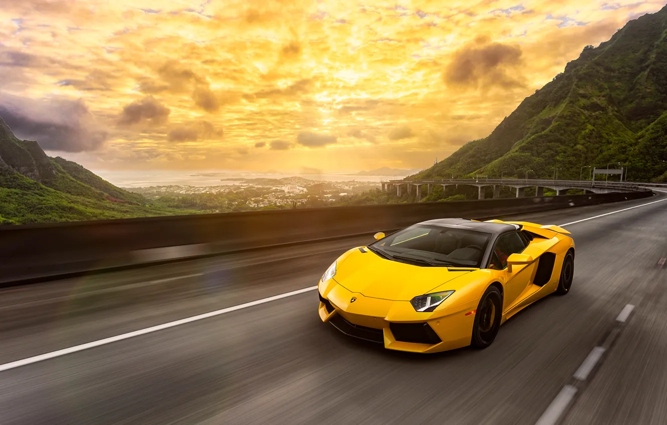 Фото обои Lamborghini, Light, Speed, Front, Yellow, LP700-4, Aventador, Road, Supercar, Spoiler