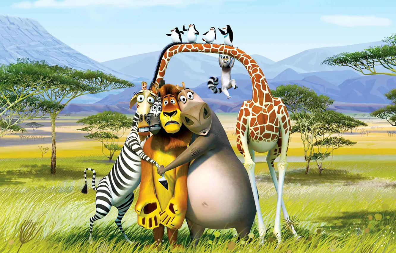Фото обои деревья, горы, пустыня, мультфильм, лев, пингвины, жираф, зебра, лемур, Африка, Мадагаскар, Мелман, Алекс, король Джулиан, …