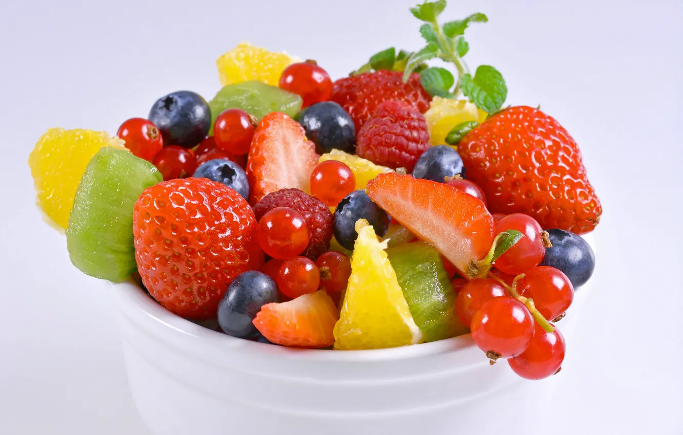 Обои ягоды, малина, киви, клубника, фрукты, голубика, красная смородина ...